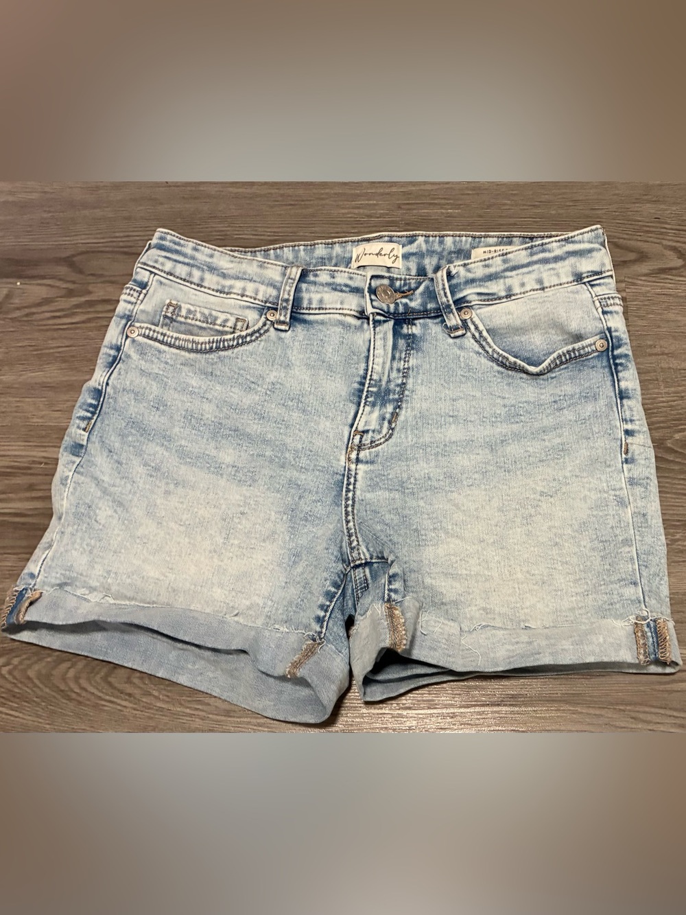 Wonderly Women’s Denim Shorts 4R Mid Rise Acid Wash Raw Hem Stretch Jean Shorts